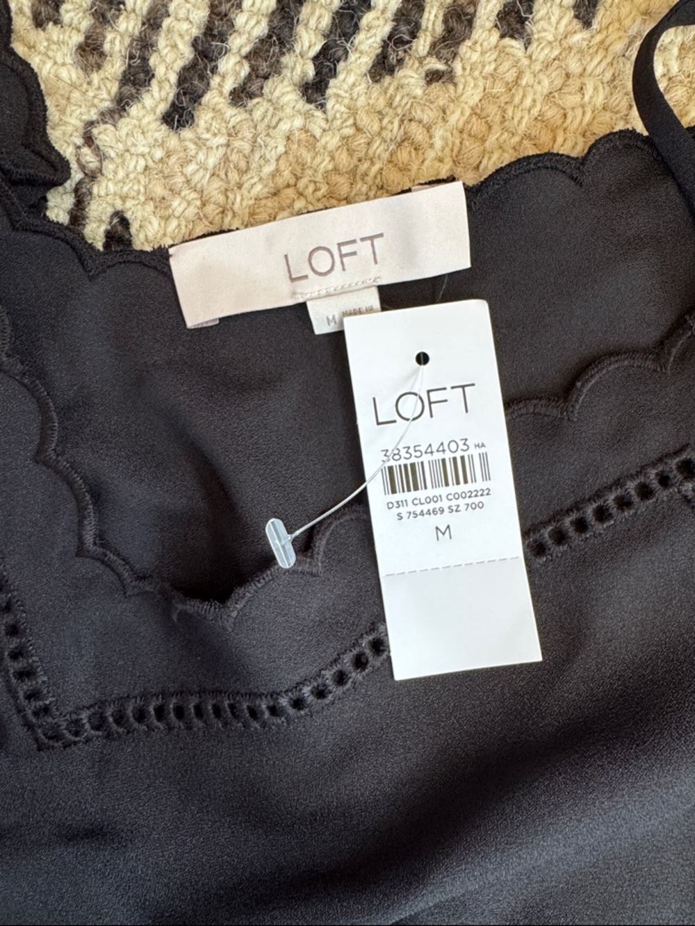 LOFT Black Scalloped Lace-Trim Cami - Picture 4 of 5